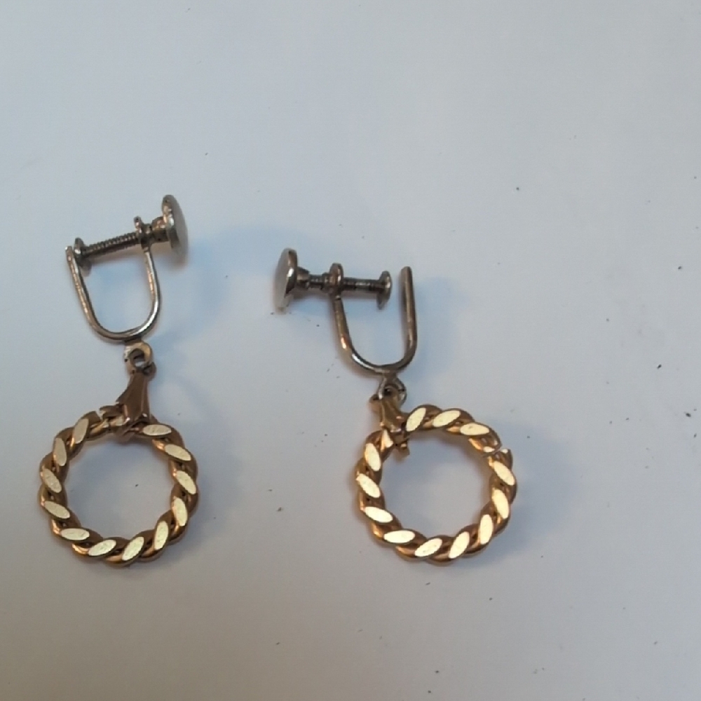 Elegant Gold-Tone Hoop Earrings